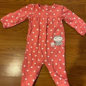 Carter’s Jumper size 12 Months (DO)